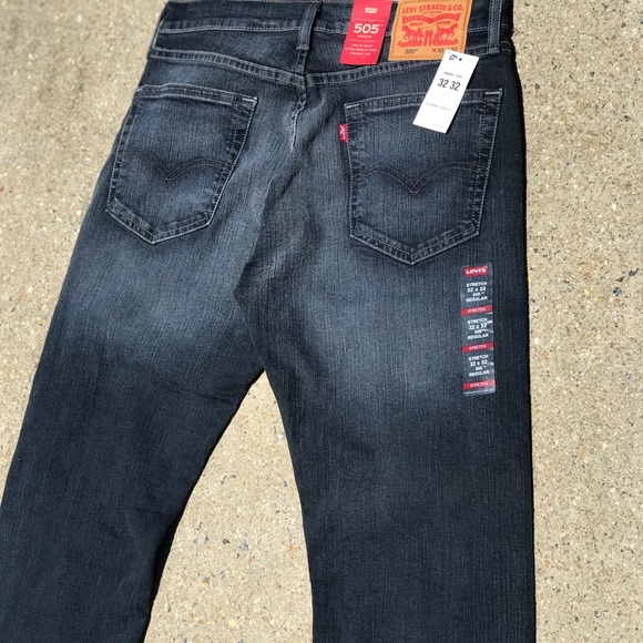 Levi's Other - LEVIS 505 JEANS SIZE 32/32 BRAND NEW WITH TAGS